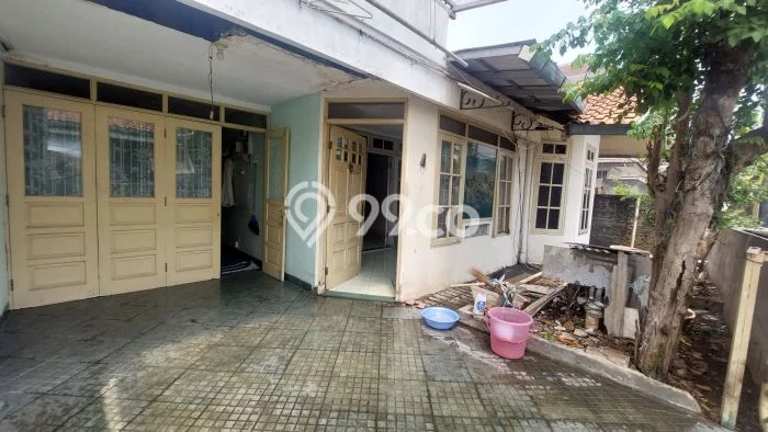 For Sale Rumah 4 Kamar Lokasi Strategis Nyaman dan Strategis di Kebon Jeruk For Sale Rumah 4 Kamar Lokasi Strategis Nyaman dan Strategis di Kebon Jeruk