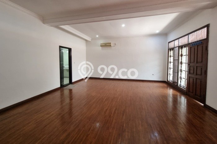 Disewakan! Rumah 3 Kamar Tidur &
3 Kamar Mandi di Kemanggisan, Jakarta Barat Disewakan! Rumah 3 Kamar Tidur &
3 Kamar Mandi di Kemanggisan, Jakarta Barat