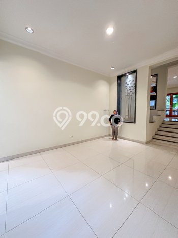 Rumah Luxury Modern Tanpa Renovasi di Kemang Jakarta Selatan Rumah Luxury Modern Tanpa Renovasi di Kemang Jakarta Selatan