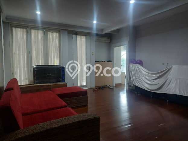 Ready to Use! Premium House LT 637m2 Desain Elegan di Kemang Ready to Use! Premium House LT 637m2 Desain Elegan di Kemang
