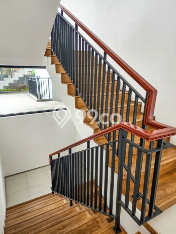 For Sale! Premium House LT 348m2 Desain Elegan di Kemang For Sale! Premium House LT 348m2 Desain Elegan di Kemang