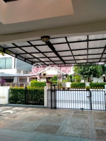 Ready to Use! Premium House LT 336m2 Desain Modern di Pejaten Ready to Use! Premium House LT 336m2 Desain Modern di Pejaten