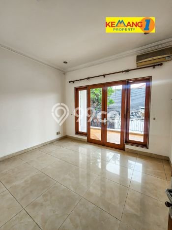 Jual Rumah Luas Elegan Dengan View Cantik di Kemang, Jakarta Selatan Jual Rumah Luas Elegan Dengan View Cantik di Kemang, Jakarta Selatan