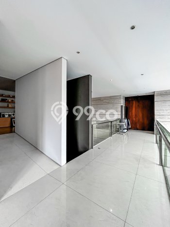 Siap Huni Hunian Elit 5 Kamar di Kebayoran Baru Dekat ke Mana Pun Siap Huni Hunian Elit 5 Kamar di Kebayoran Baru Dekat ke Mana Pun