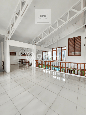 Rumah Mewah LB 825m2 Siap Pakai Desain Elegan di Pondok Indah, Jakarta Selatan Rumah Mewah LB 825m2 Siap Pakai Desain Elegan di Pondok Indah, Jakarta Selatan