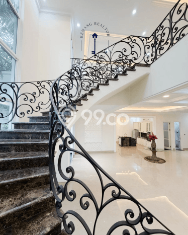 Dijual Rumah Luas Elegan Dengan View Eksklusif di Pondok Indah, Jakarta Selatan Dijual Rumah Luas Elegan Dengan View Eksklusif di Pondok Indah, Jakarta Selatan