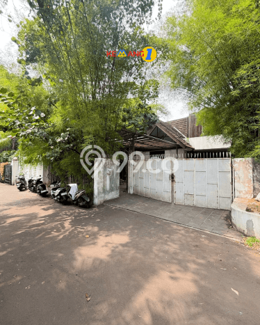 For Sale! Luxury House LT 1000m2 Desain Elegan di Kemang For Sale! Luxury House LT 1000m2 Desain Elegan di Kemang