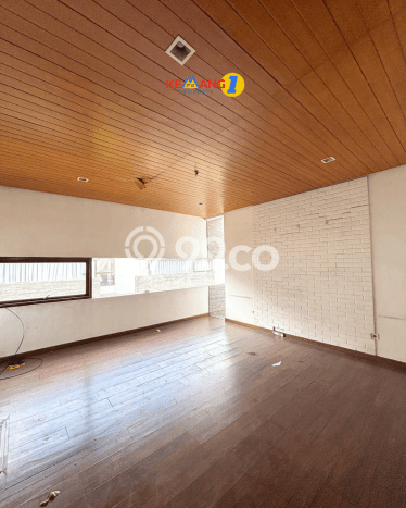 Rumah Mewah LB 360m2 Siap Pakai Desain Elegan di Kemang, Jakarta Selatan Rumah Mewah LB 360m2 Siap Pakai Desain Elegan di Kemang, Jakarta Selatan
