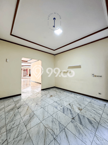 Ready to Use! Luxury House LT 835m2 Desain Modern di Kemang Ready to Use! Luxury House LT 835m2 Desain Modern di Kemang