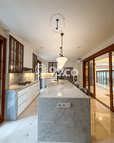 Jual Rumah Luas Megah Dengan View Eksklusif di Kemang, Jakarta Selatan Jual Rumah Luas Megah Dengan View Eksklusif di Kemang, Jakarta Selatan