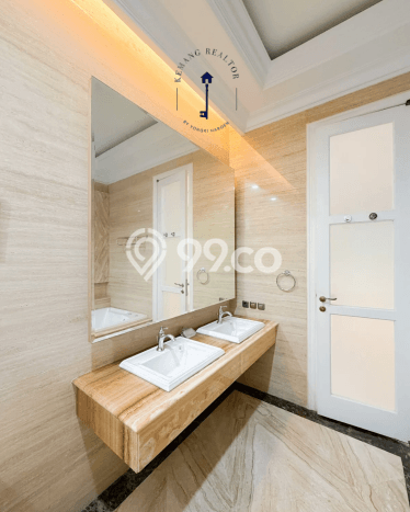 Dijual Rumah Luas Elegan Dengan View Eksklusif di Pondok Indah, Jakarta Selatan Dijual Rumah Luas Elegan Dengan View Eksklusif di Pondok Indah, Jakarta Selatan
