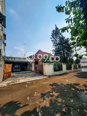 Rumah Elit Modern Tanpa Renovasi di Kemang Jakarta Selatan Rumah Elit Modern Tanpa Renovasi di Kemang Jakarta Selatan