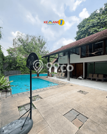 For Sale! Luxury House LT 1000m2 Desain Elegan di Kemang For Sale! Luxury House LT 1000m2 Desain Elegan di Kemang