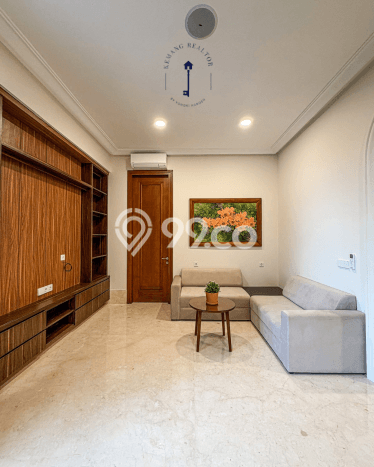 Jual Rumah Luas Megah Dengan View Eksklusif di Kemang, Jakarta Selatan Jual Rumah Luas Megah Dengan View Eksklusif di Kemang, Jakarta Selatan