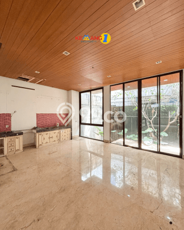 Rumah Mewah LB 360m2 Siap Pakai Desain Elegan di Kemang, Jakarta Selatan Rumah Mewah LB 360m2 Siap Pakai Desain Elegan di Kemang, Jakarta Selatan