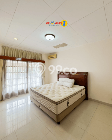 Hunian Ideal dengan LT 630m2 & LB 265m2 Dikontrakkan di Kemang Hunian Ideal dengan LT 630m2 & LB 265m2 Dikontrakkan di Kemang