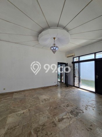 Rumah Luxury Modern Tanpa Renovasi di Kemang Jakarta Selatan Rumah Luxury Modern Tanpa Renovasi di Kemang Jakarta Selatan
