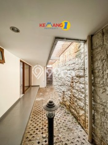 Jarang Ada! Rumah Sewa 4 Kamar Bagus Siap Huni Kemang Jarang Ada! Rumah Sewa 4 Kamar Bagus Siap Huni Kemang