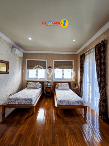 Dijual Rumah Mewah Elegan Dengan View Eksklusif di Kemanggisan, Jakarta Barat Dijual Rumah Mewah Elegan Dengan View Eksklusif di Kemanggisan, Jakarta Barat