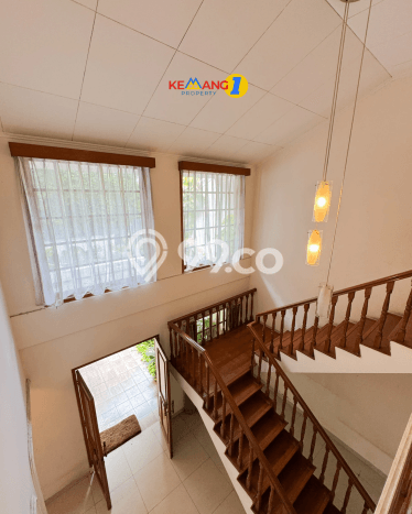 Hunian Ideal dengan LT 630m2 & LB 265m2 Dikontrakkan di Kemang Hunian Ideal dengan LT 630m2 & LB 265m2 Dikontrakkan di Kemang