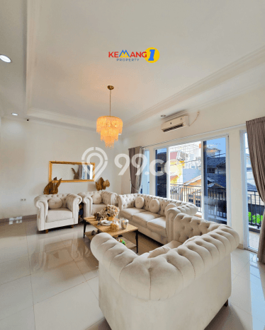 Ready to Use! Luxury House LT 250m2 Desain Elegan di Jatibening Ready to Use! Luxury House LT 250m2 Desain Elegan di Jatibening