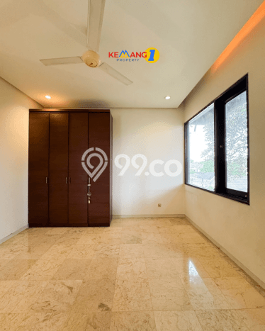 Jual Rumah Mewah Megah Dengan View Cantik di Kemang, Jakarta Selatan Jual Rumah Mewah Megah Dengan View Cantik di Kemang, Jakarta Selatan