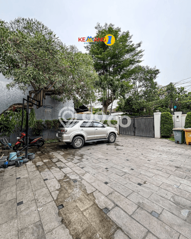 Hunian Elit LB 600m2 Siap Huni Desain Elegan di Kemang, Jakarta Selatan Hunian Elit LB 600m2 Siap Huni Desain Elegan di Kemang, Jakarta Selatan