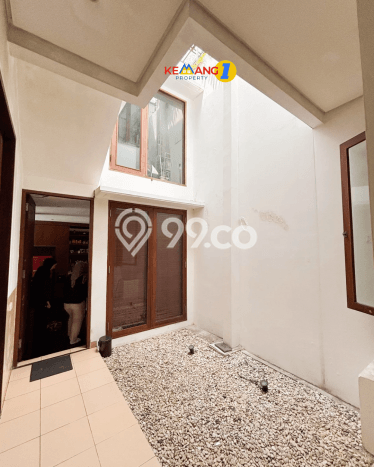 For Sale! Luxury House LT 1000m2 Desain Elegan di Kemang For Sale! Luxury House LT 1000m2 Desain Elegan di Kemang