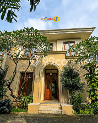 Sewa Rumah Nyaman di Kemang LT 550m2 / LB 450m2 Siap Huni Sewa Rumah Nyaman di Kemang LT 550m2 / LB 450m2 Siap Huni