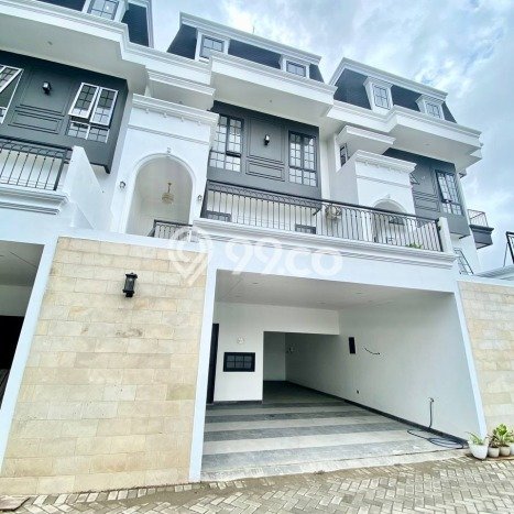 Rumah Elit Modern Tanpa Renovasi di Pejaten Jakarta Selatan Rumah Elit Modern Tanpa Renovasi di Pejaten Jakarta Selatan
