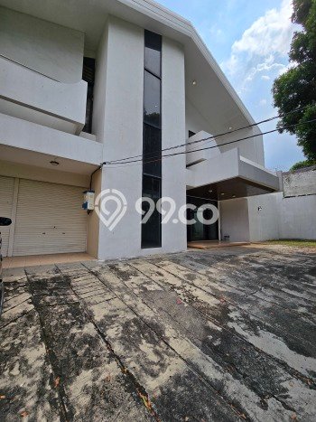 Rumah Luxury Modern Tanpa Renovasi di Kemang Jakarta Selatan Rumah Luxury Modern Tanpa Renovasi di Kemang Jakarta Selatan