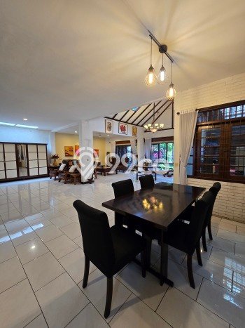Hunian Elit LB 350m2 Siap Pakai Desain Elegan di Lebak Bulus, Jakarta Selatan Hunian Elit LB 350m2 Siap Pakai Desain Elegan di Lebak Bulus, Jakarta Selatan