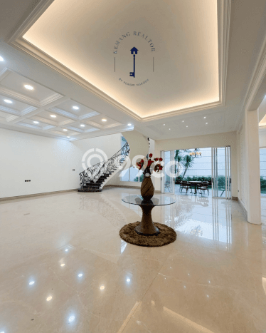 Dijual Rumah Luas Elegan Dengan View Eksklusif di Pondok Indah, Jakarta Selatan Dijual Rumah Luas Elegan Dengan View Eksklusif di Pondok Indah, Jakarta Selatan