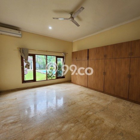 Rumah Elit Modern Tanpa Renovasi di Kemang Jakarta Selatan Rumah Elit Modern Tanpa Renovasi di Kemang Jakarta Selatan