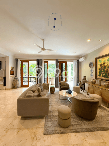 Hunian Elit LB 650m2 Siap Pakai Desain Elegan di Kemang, Jakarta Selatan Hunian Elit LB 650m2 Siap Pakai Desain Elegan di Kemang, Jakarta Selatan