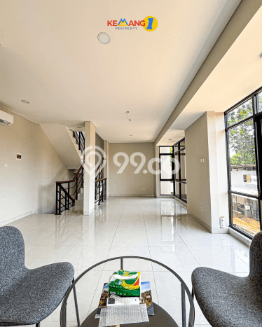 Dijual Rumah Luas Megah Dengan View Eksklusif di Kemang, Jakarta Selatan Dijual Rumah Luas Megah Dengan View Eksklusif di Kemang, Jakarta Selatan