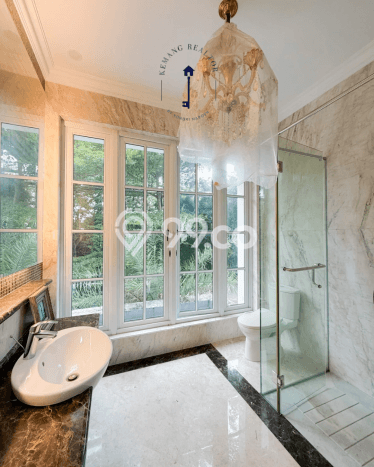 Dijual Rumah Luas Elegan Dengan View Eksklusif di Pondok Indah, Jakarta Selatan Dijual Rumah Luas Elegan Dengan View Eksklusif di Pondok Indah, Jakarta Selatan