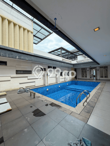 Ready to Use! Luxury House LT 1390m2 Desain Modern di Pondok Labu Ready to Use! Luxury House LT 1390m2 Desain Modern di Pondok Labu