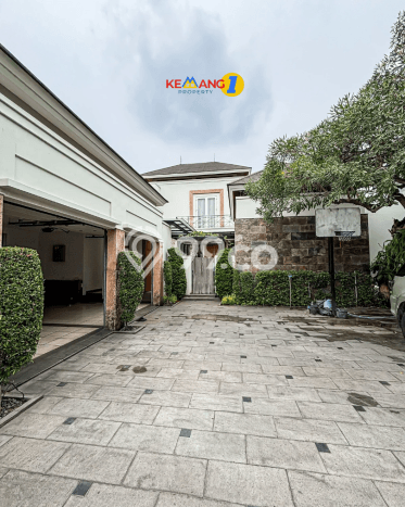 Hunian Elit LB 600m2 Siap Huni Desain Elegan di Kemang, Jakarta Selatan Hunian Elit LB 600m2 Siap Huni Desain Elegan di Kemang, Jakarta Selatan
