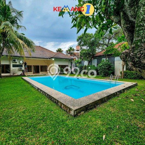 Ready to Use! Premium House LT 1000m2 Desain Modern di Kemang Ready to Use! Premium House LT 1000m2 Desain Modern di Kemang