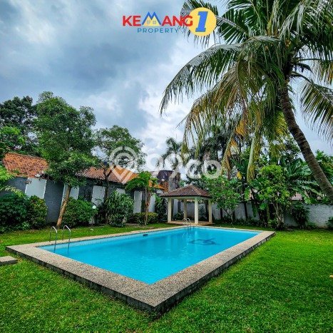 Ready to Use! Premium House LT 1000m2 Desain Modern di Kemang Ready to Use! Premium House LT 1000m2 Desain Modern di Kemang