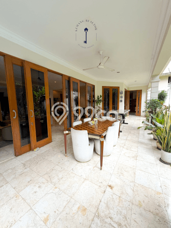 Hunian Elit LB 650m2 Siap Pakai Desain Elegan di Kemang, Jakarta Selatan Hunian Elit LB 650m2 Siap Pakai Desain Elegan di Kemang, Jakarta Selatan