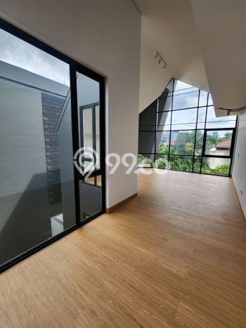 Jual Rumah Luas Elegan Dengan View Eksklusif di Kemang, Jakarta Selatan Jual Rumah Luas Elegan Dengan View Eksklusif di Kemang, Jakarta Selatan