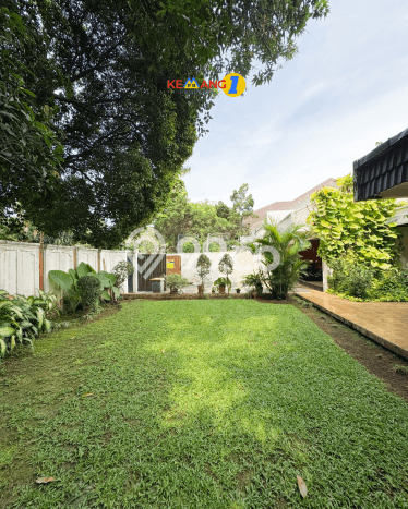 Hunian Ideal dengan LT 630m2 & LB 265m2 Dikontrakkan di Kemang Hunian Ideal dengan LT 630m2 & LB 265m2 Dikontrakkan di Kemang