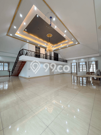 Ready to Use! Luxury House LT 1390m2 Desain Modern di Pondok Labu Ready to Use! Luxury House LT 1390m2 Desain Modern di Pondok Labu