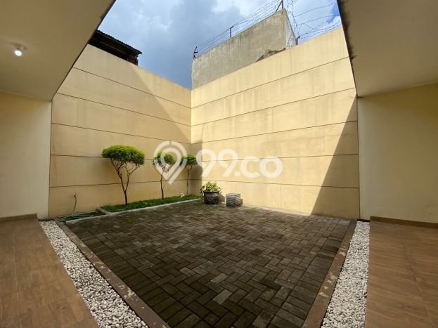 Rumah kawasan Holis Cigondewah, 3 KT, View Kota, Luas 225m² LB 128m² Rumah kawasan Holis Cigondewah, 3 KT, View Kota, Luas 225m² LB 128m²