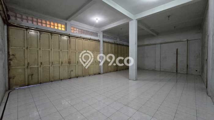 Ruko Lokasi Premium Kawasan , Luas 800m2m², Disewakan, Area Komersial Ruko Lokasi Premium Kawasan , Luas 800m2m², Disewakan, Area Komersial