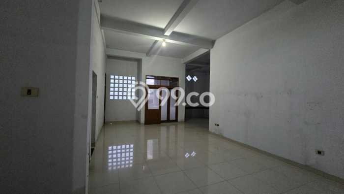 Ruko Lokasi Premium Kawasan , Luas 800m2m², Disewakan, Area Komersial Ruko Lokasi Premium Kawasan , Luas 800m2m², Disewakan, Area Komersial