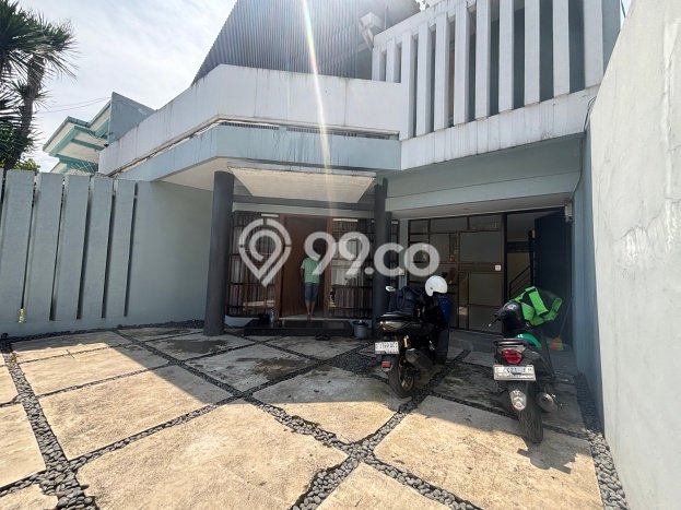 Disewakan Rumah Murah di Buah Batu Bandung Punya 5 KT Disewakan Rumah Murah di Buah Batu Bandung Punya 5 KT