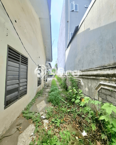 Lokasi strategis! Rumah siap huni dikontrakkan di Medan Sunggal LB 260m2 Lokasi strategis! Rumah siap huni dikontrakkan di Medan Sunggal LB 260m2